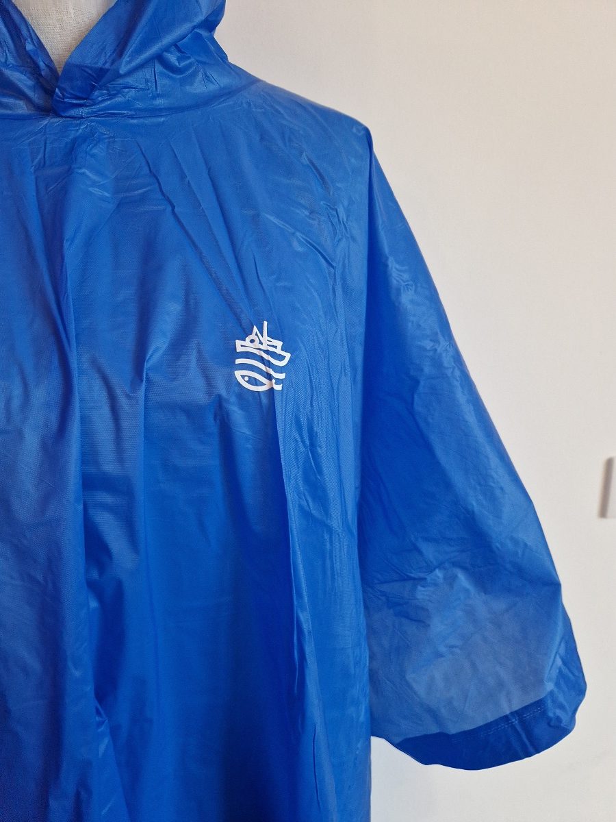 Pancho bleu adulte + pochette – Image 2